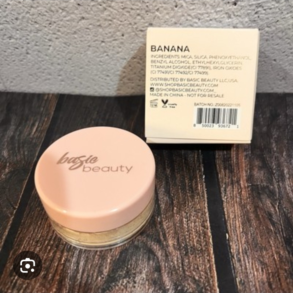 Basic Beauty Setting Powder In Banana 0.14oz BNIB